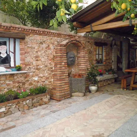 Bed & Breakfast Su Acu 3*